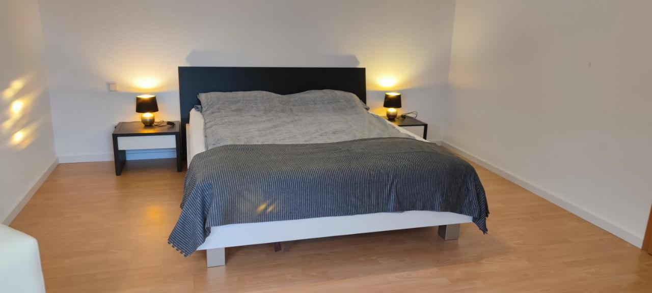 Moderne Lindlar, Dorf- Und Waldnah, Gratis W-lan, Nr *